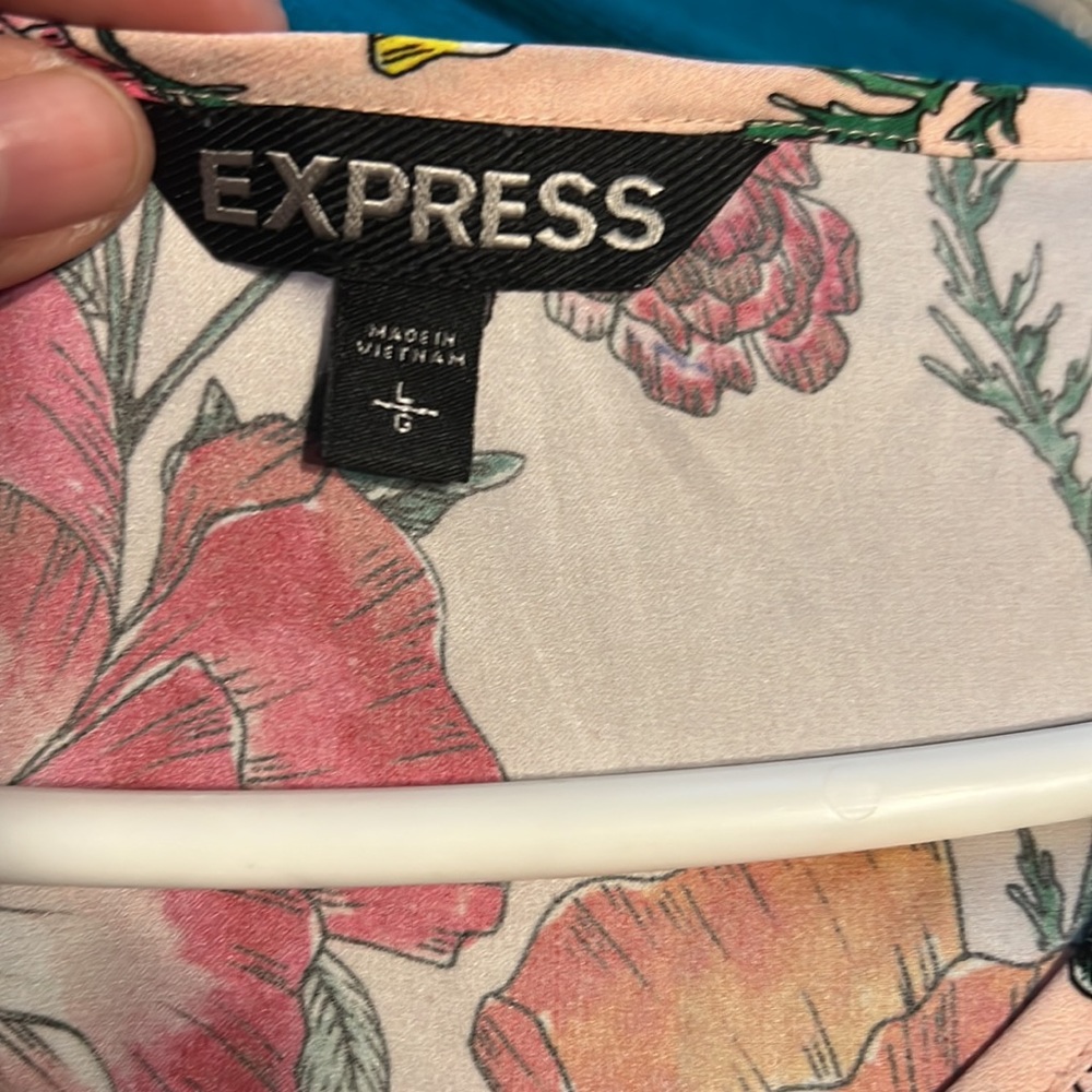 Express Top - Picture 3 of 4